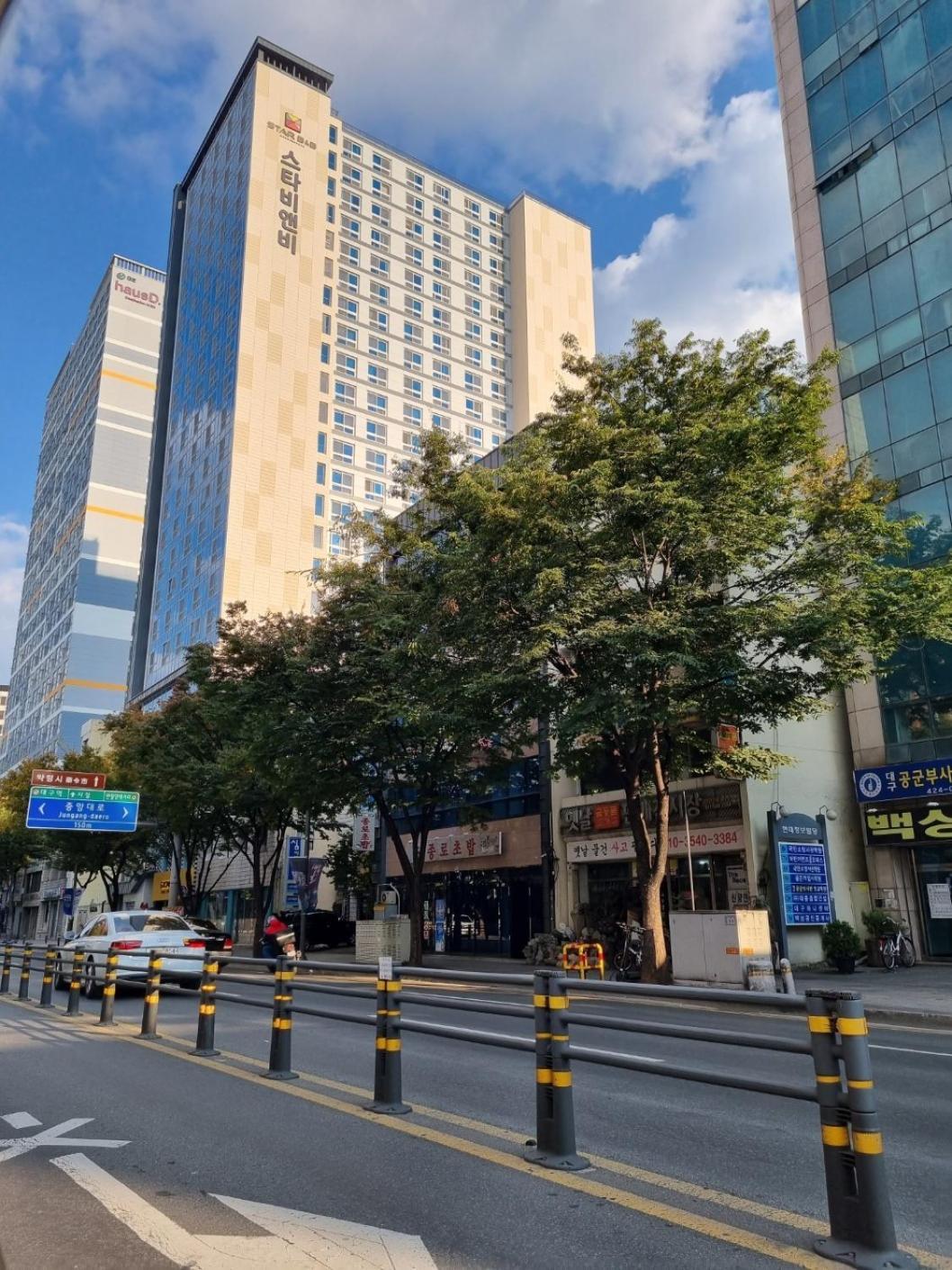 Daegu Star B&B Dsr Hotel Lily Guestroom 外观 照片