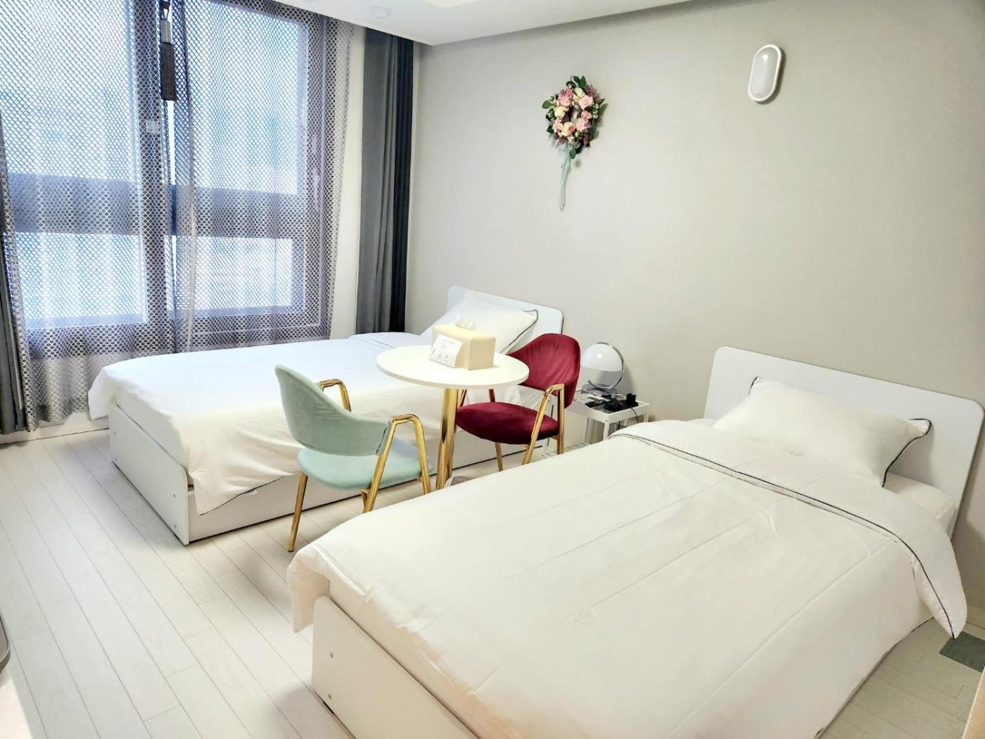 Daegu Star B&B Dsr Hotel Lily Guestroom 外观 照片
