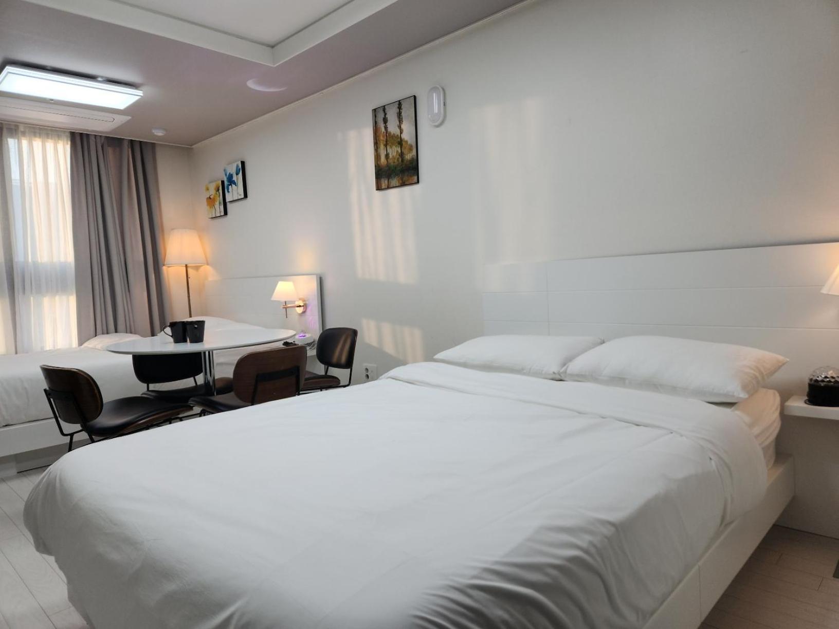 Daegu Star B&B Dsr Hotel Lily Guestroom 外观 照片