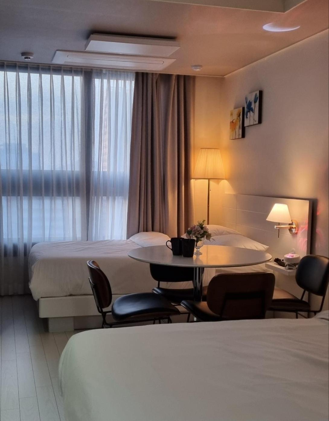 Daegu Star B&B Dsr Hotel Lily Guestroom 外观 照片