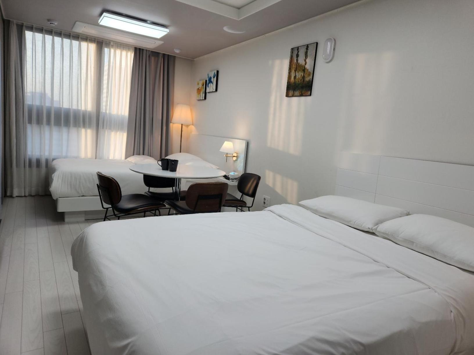 Daegu Star B&B Dsr Hotel Lily Guestroom 外观 照片