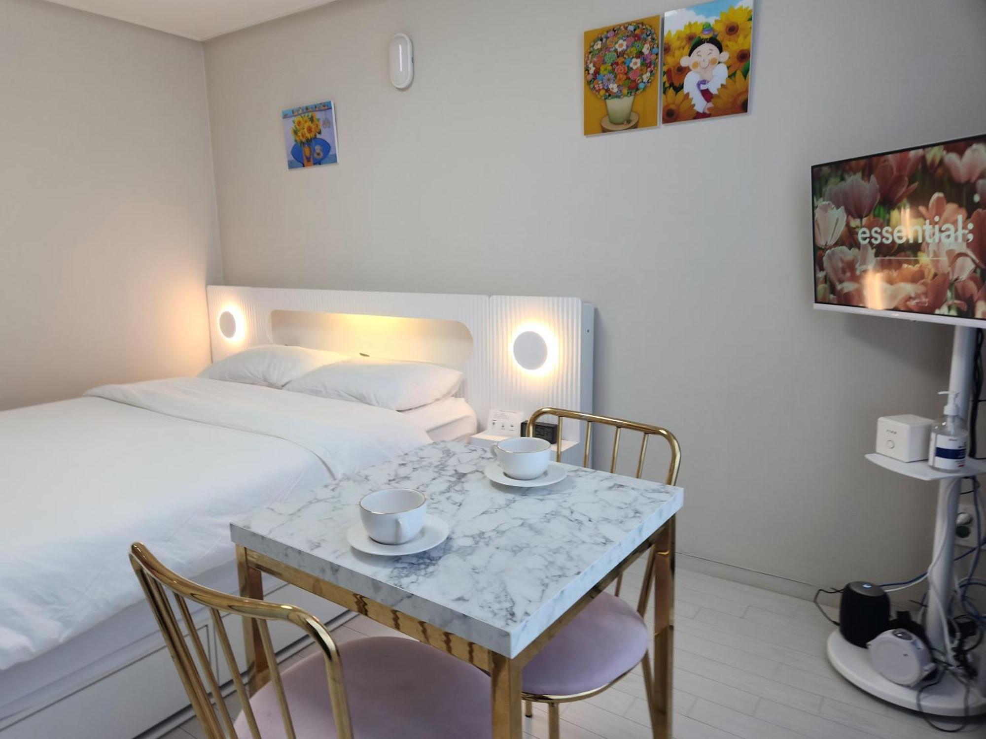 Daegu Star B&B Dsr Hotel Lily Guestroom 客房 照片
