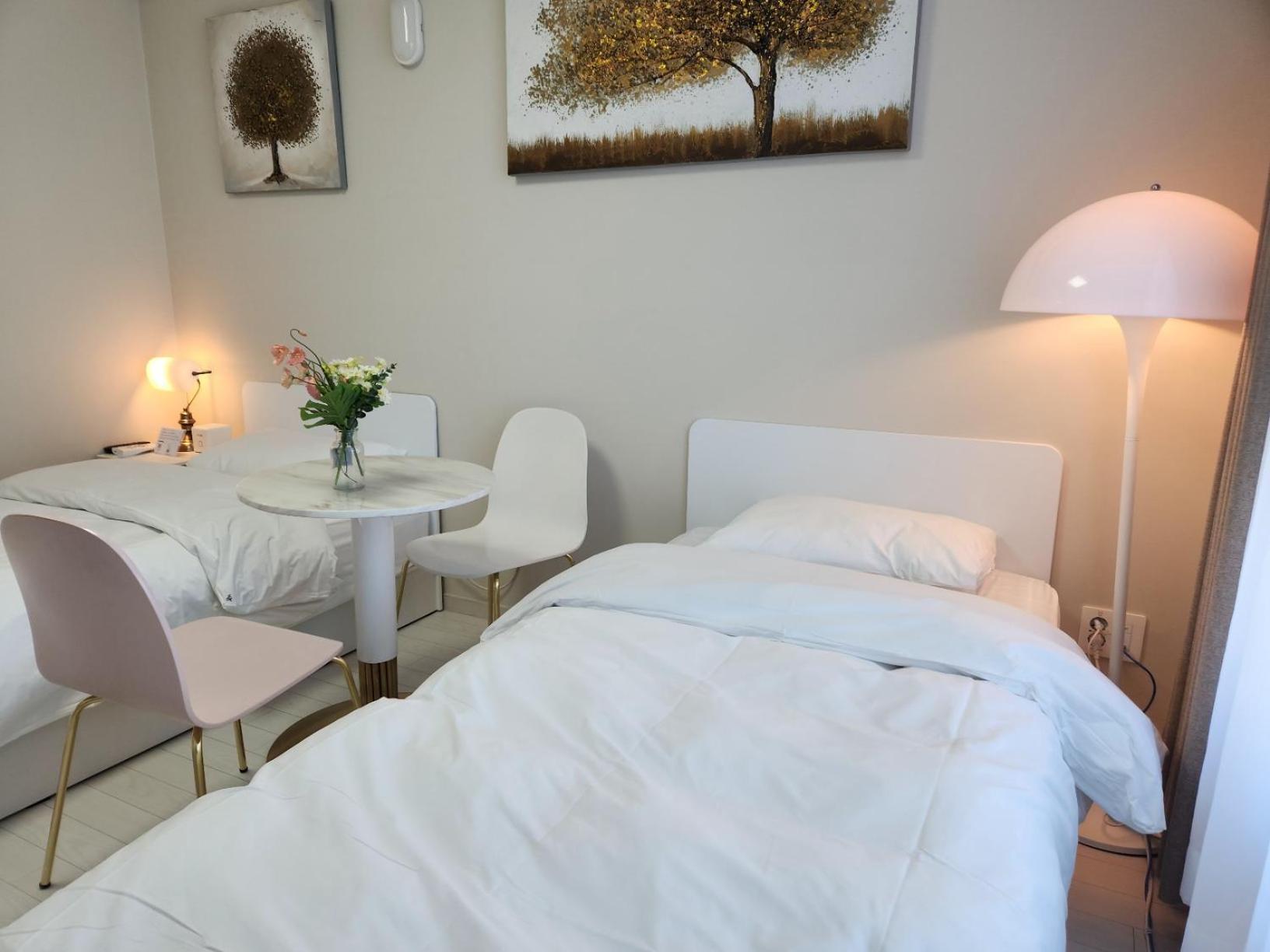 Daegu Star B&B Dsr Hotel Lily Guestroom 客房 照片