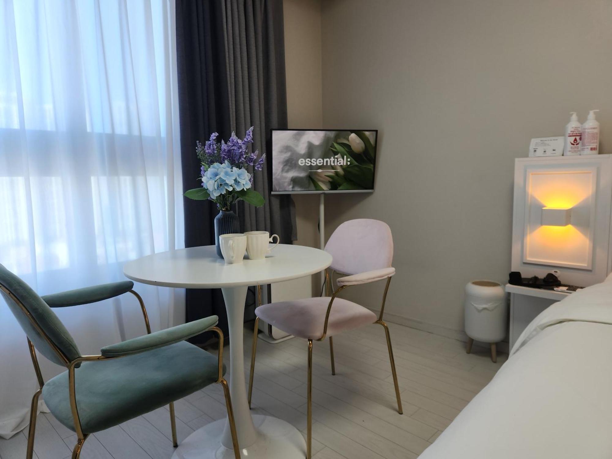 Daegu Star B&B Dsr Hotel Lily Guestroom 客房 照片