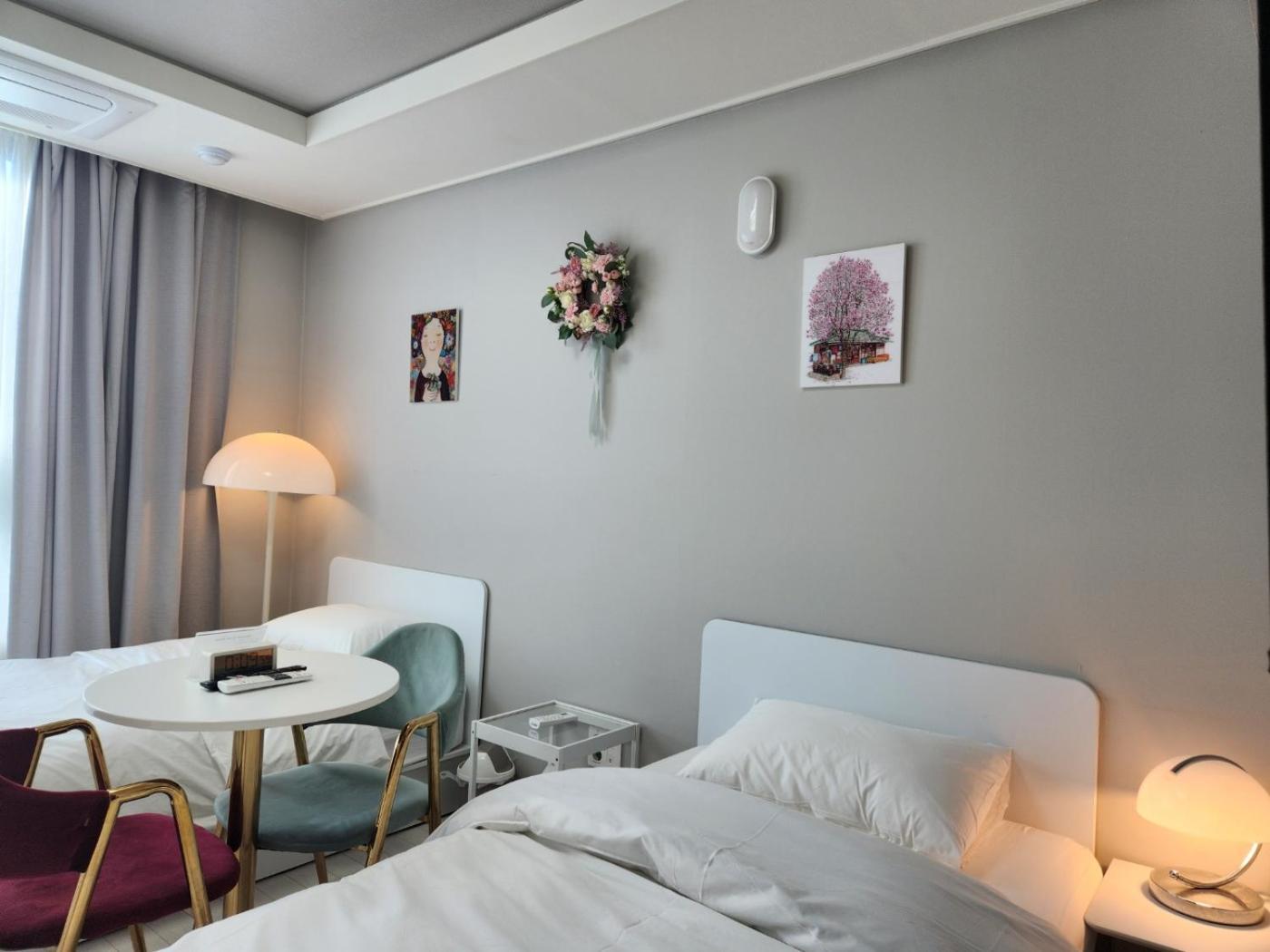 Daegu Star B&B Dsr Hotel Lily Guestroom 外观 照片